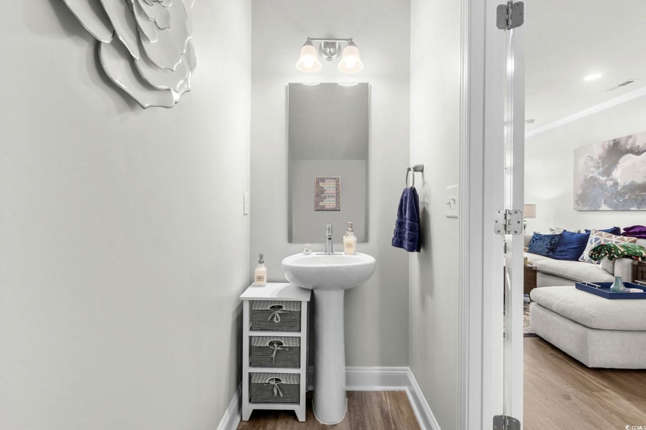 804 Moen Pl. Photo 25