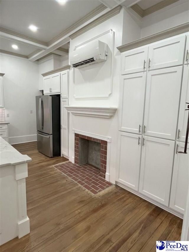 408 E Home Ave Photo 7