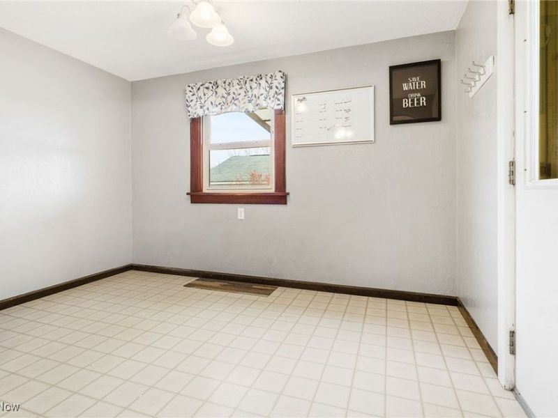 3840 Waynesburg Drive SE, Canton, OH 44707 Photo 17