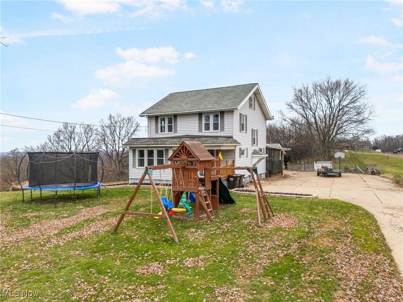 3840 Waynesburg Drive SE, Canton, OH 44707 Photo 2