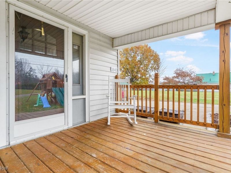 3840 Waynesburg Drive SE, Canton, OH 44707 Photo 6