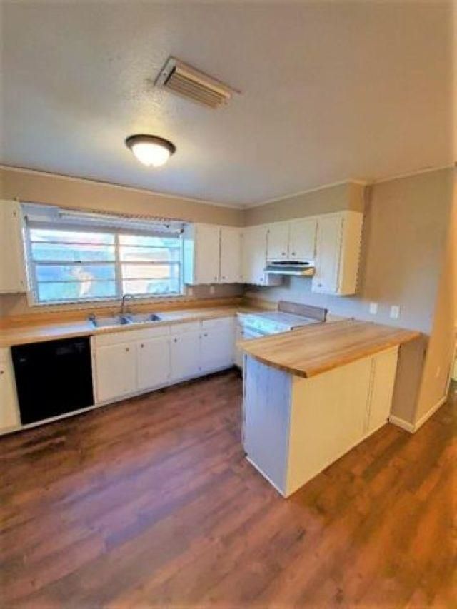 12610 NW Virginia G. Weaver Street, Bristol, FL 32321 Photo