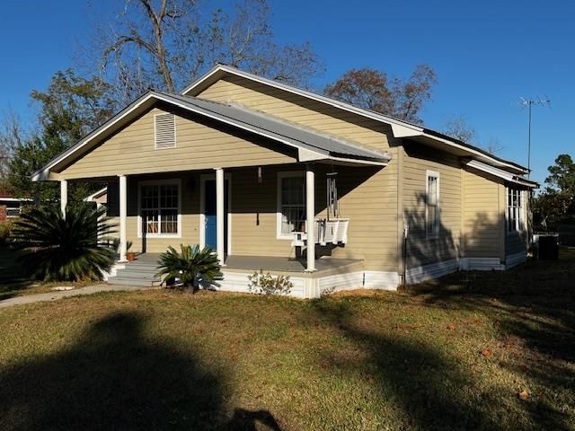 12610 NW Virginia G. Weaver Street, Bristol, FL 32321 Photo