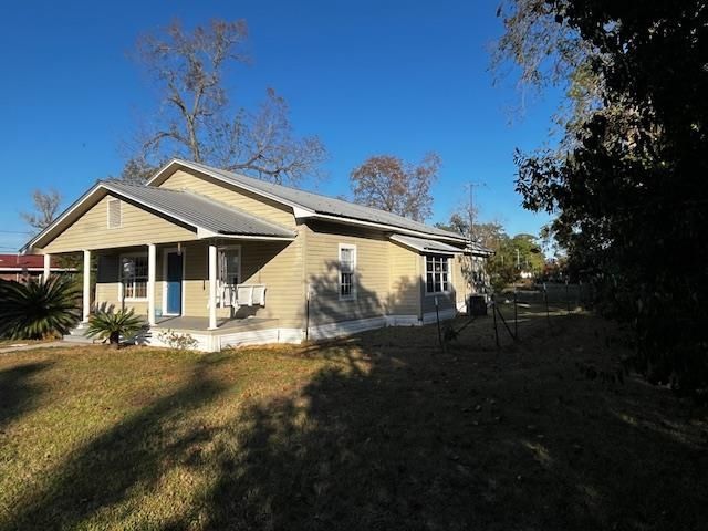 12610 NW Virginia G. Weaver Street, Bristol, FL 32321 Photo