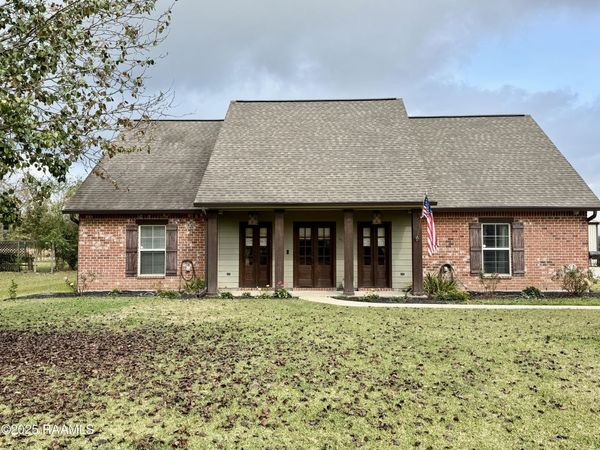 151 Suzanne Dejean Drive, Opelousas, LA 70570