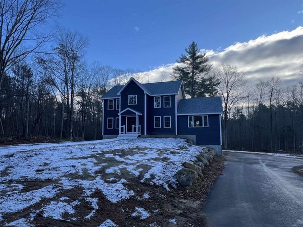 47 Long Hill Road, Raymond, NH 03077