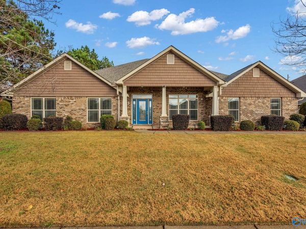 142 Harbor Glen Drive SW, Madison, AL 35756