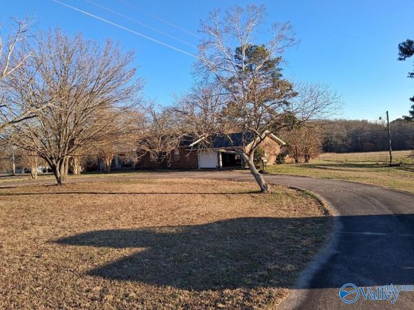 25484 Nick Davis Road, Athens, AL 35613
