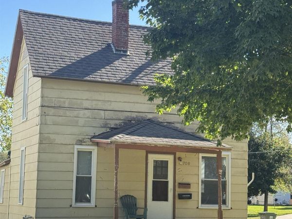 708 Freeman, Charles City, IA 50616