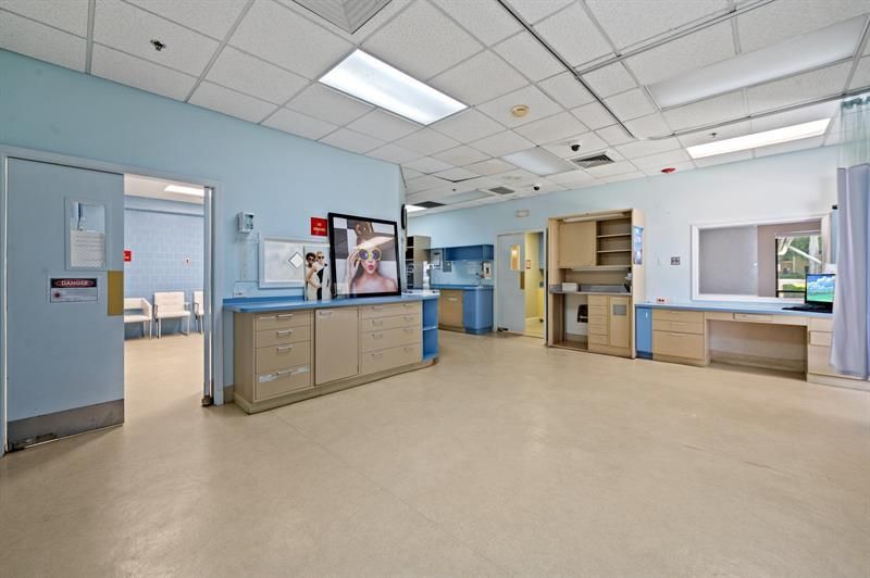 1501 Presidential Way, Unit 9, West Palm Beach, FL 33401 Photo