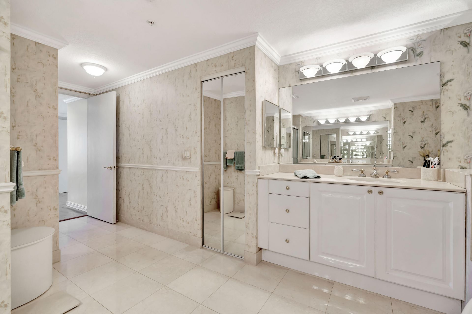 750 Ocean Royale Way, Unit 603, Juno Beach, FL 33408 Photo