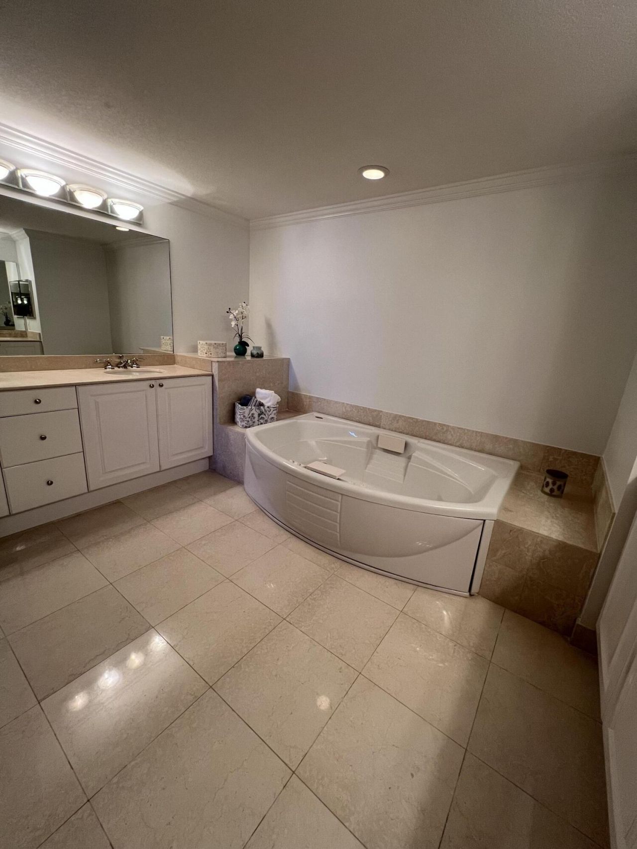 750 Ocean Royale Way, Unit 603, Juno Beach, FL 33408 Photo