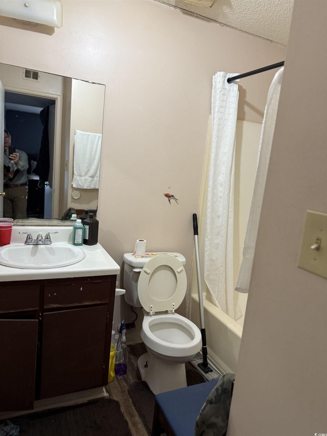 2005 Greens Blvd. Photo 10