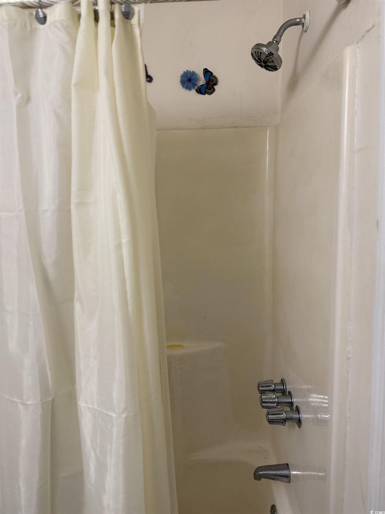 2005 Greens Blvd. Photo 14