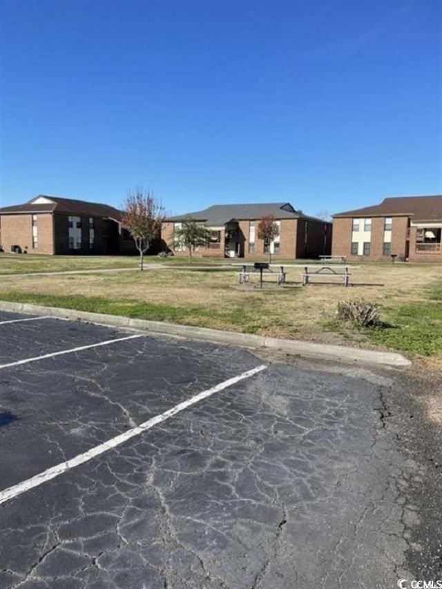 2005 Greens Blvd. Photo 18