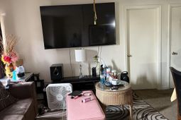 2005 Greens Blvd. photo 4