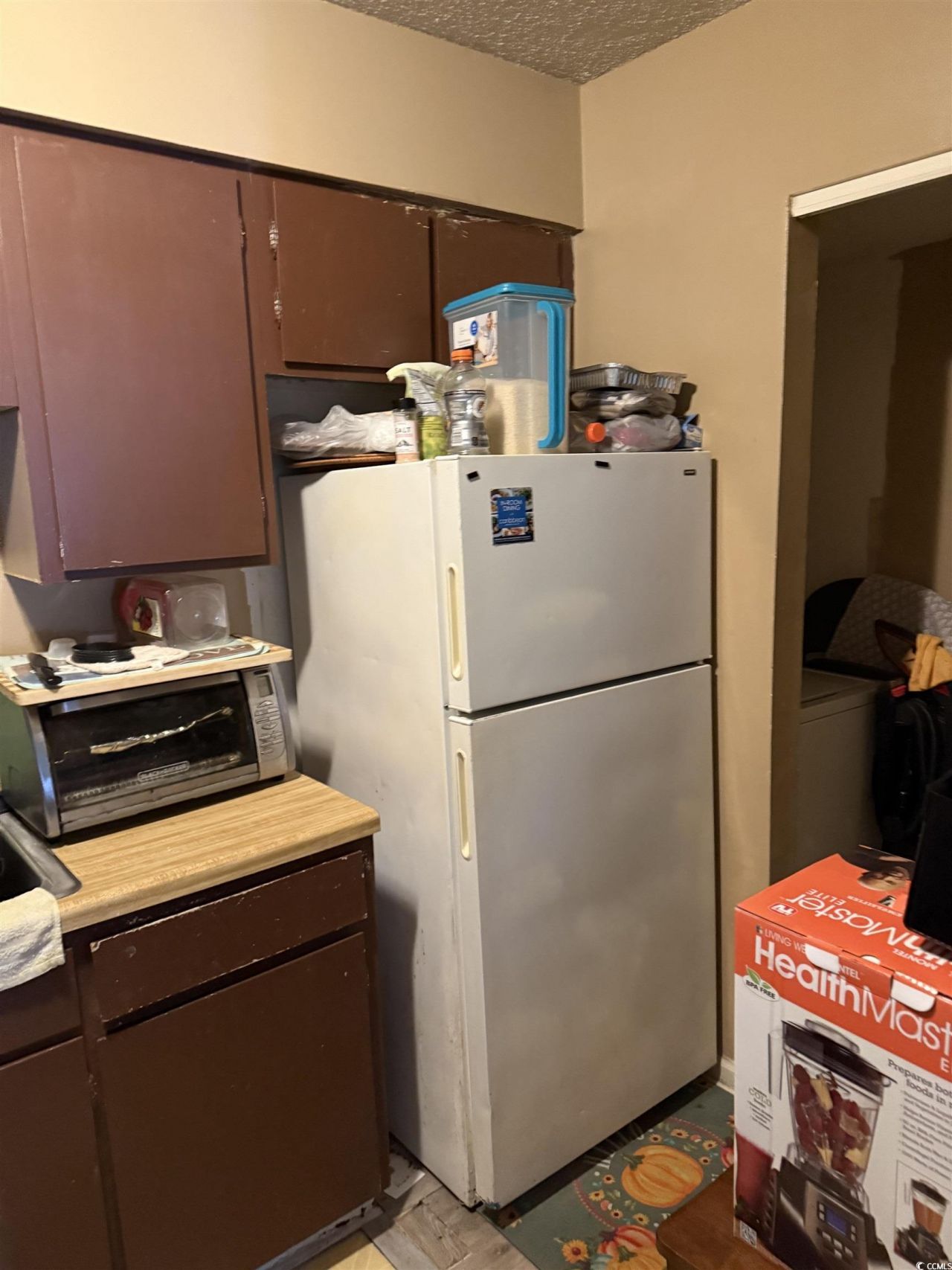 2005 Greens Blvd. Photo 5