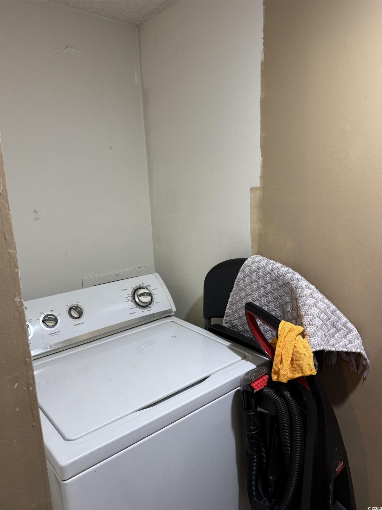 2005 Greens Blvd. Photo 7