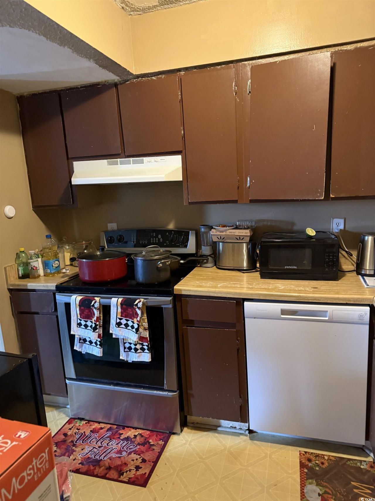 2005 Greens Blvd. Photo 8