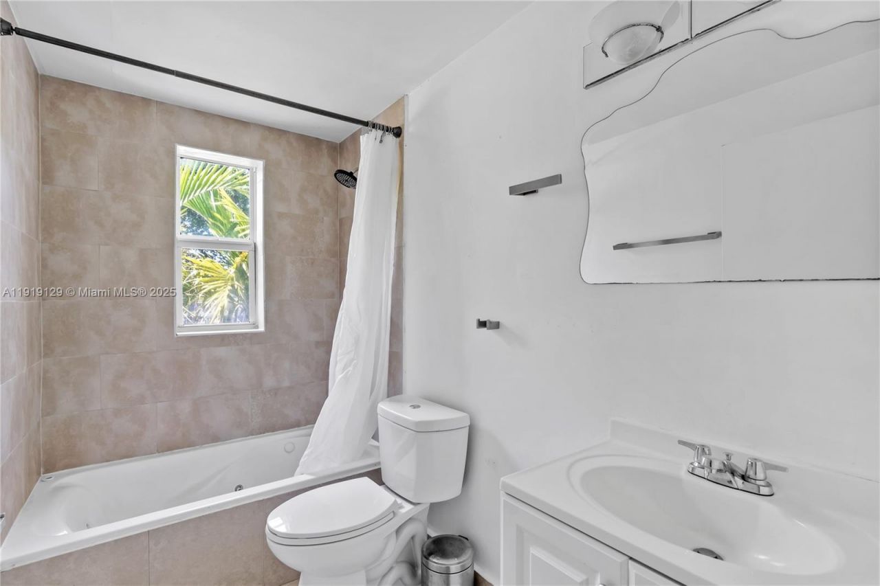 1542 Drexel Ave, Unit 306, Miami Beach, FL 33139 Photo