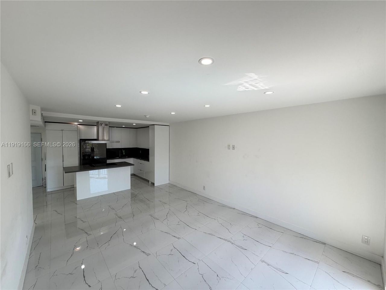 8290 Lake Dr, Unit 427, Doral, FL 33166 Photo