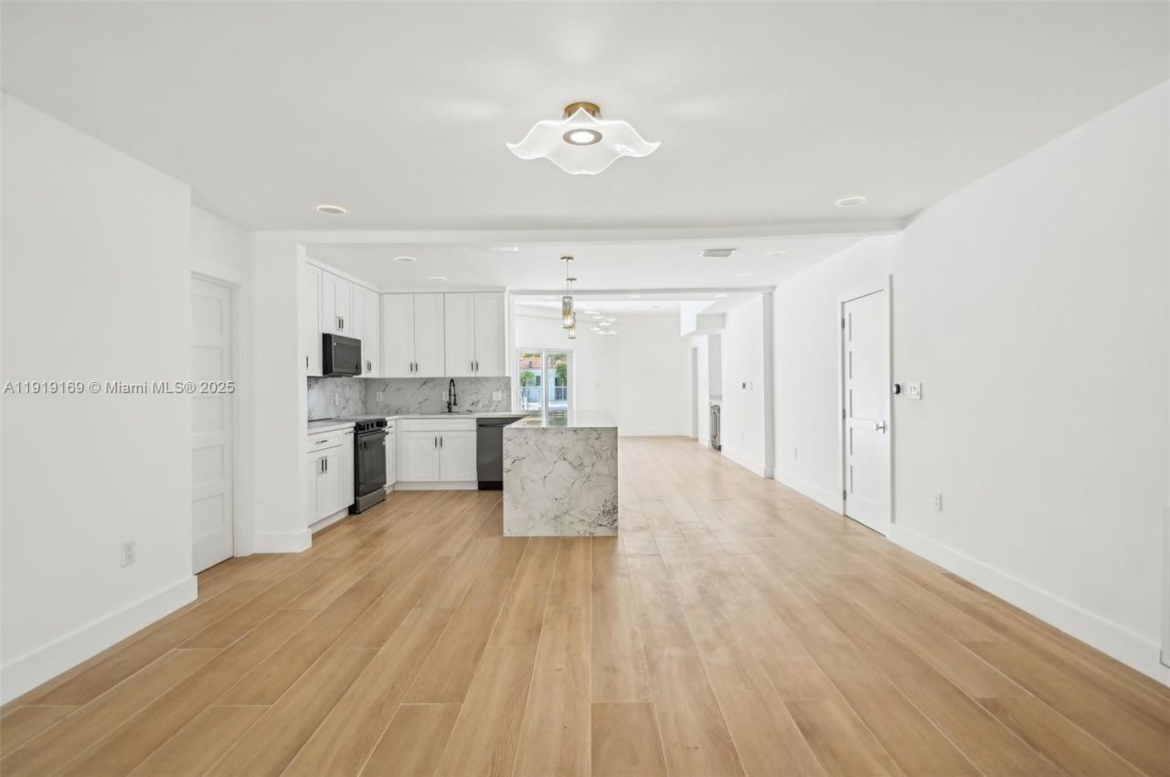 2001 SW 23rd Ave, Fort Lauderdale, FL 33312 Photo