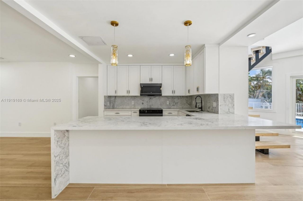 2001 SW 23rd Ave, Fort Lauderdale, FL 33312 Photo