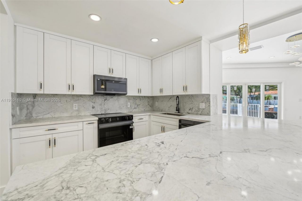 2001 SW 23rd Ave, Fort Lauderdale, FL 33312 Photo