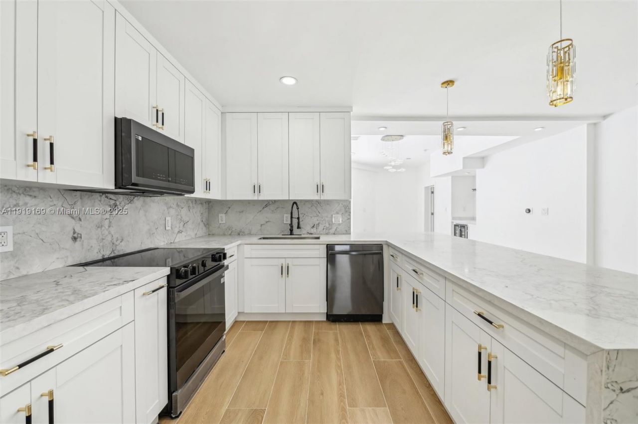 2001 SW 23rd Ave, Fort Lauderdale, FL 33312 Photo