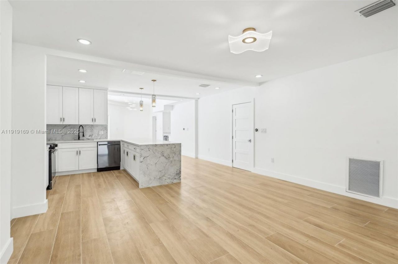 2001 SW 23rd Ave, Fort Lauderdale, FL 33312 Photo