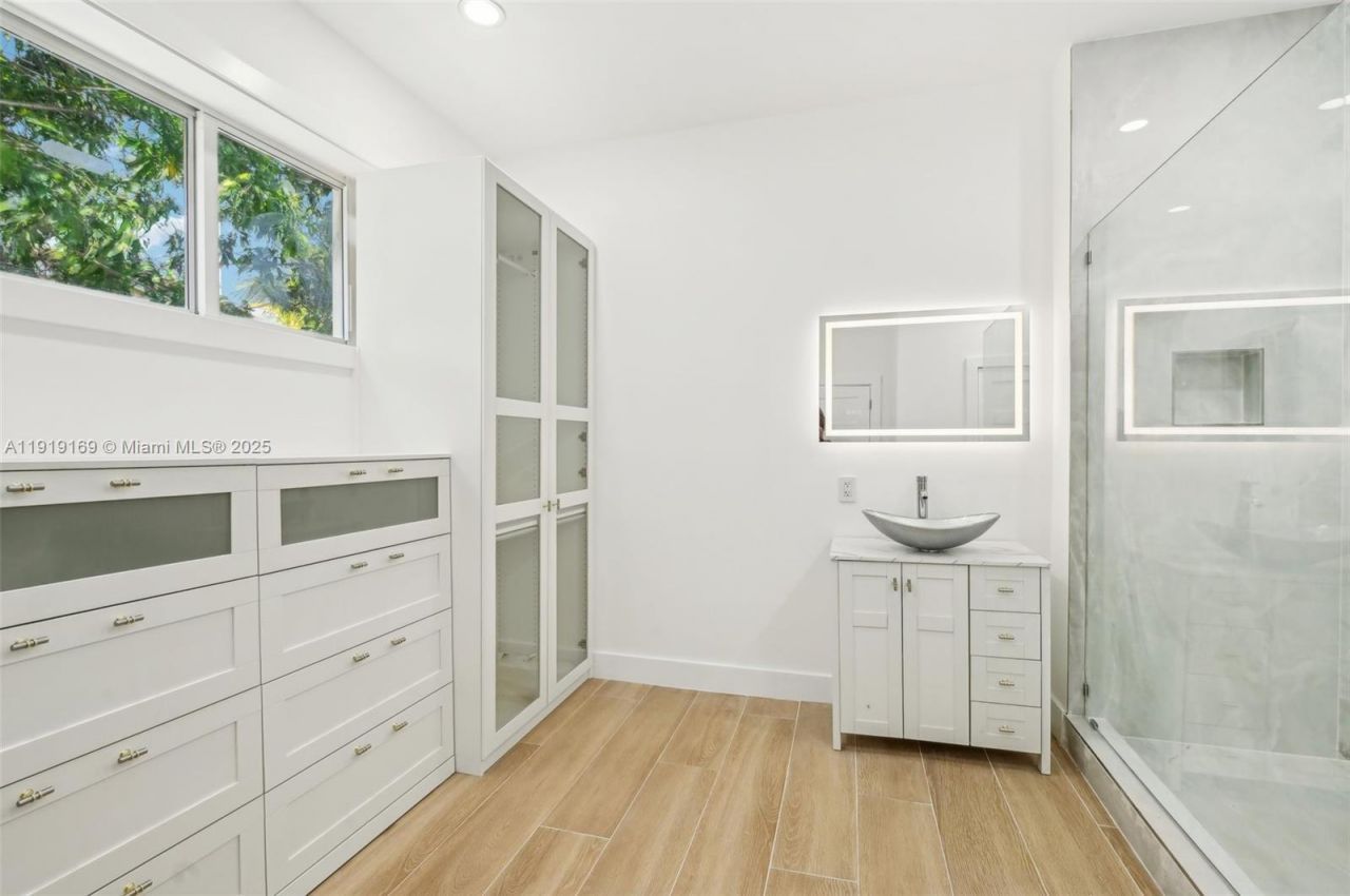 2001 SW 23rd Ave, Fort Lauderdale, FL 33312 Photo