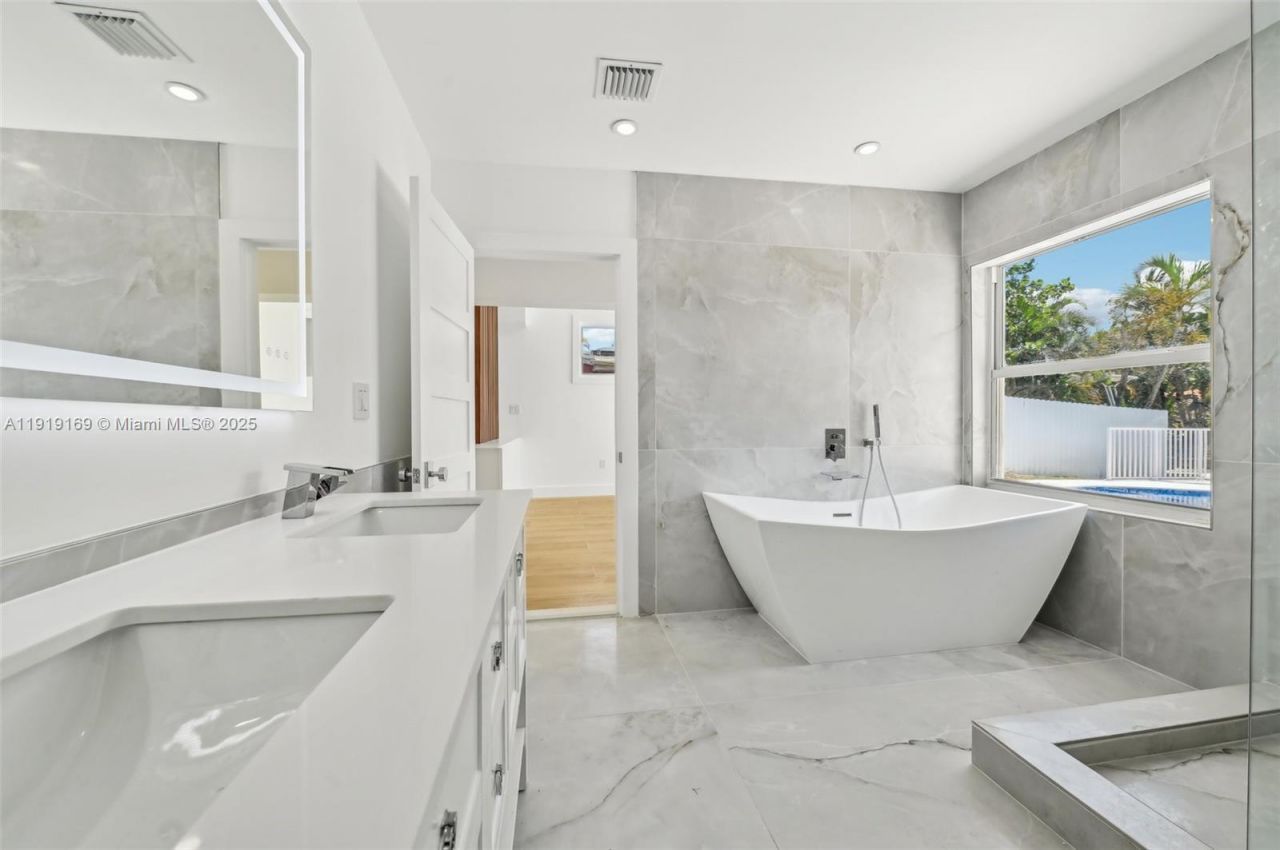 2001 SW 23rd Ave, Fort Lauderdale, FL 33312 Photo