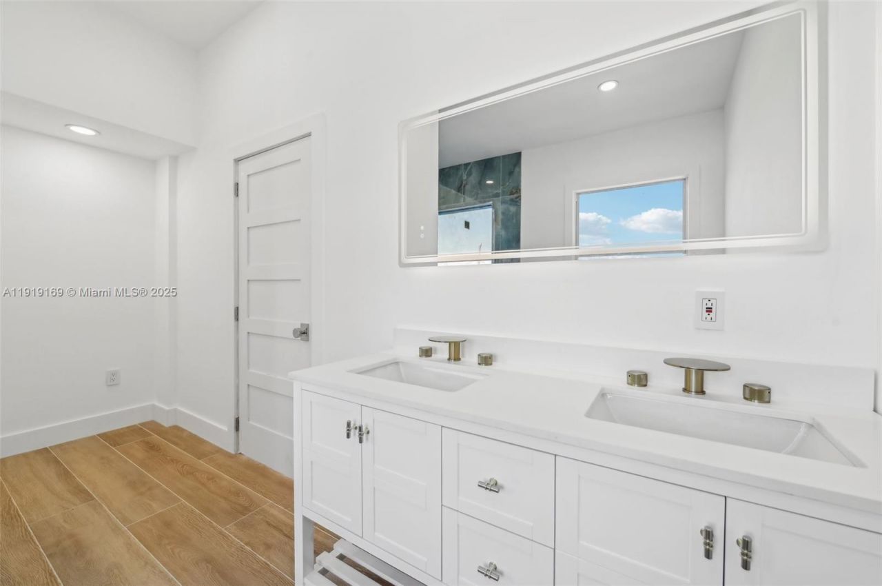 2001 SW 23rd Ave, Fort Lauderdale, FL 33312 Photo