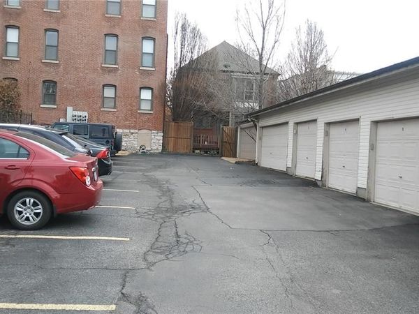 4496 Maryland Avenue, Unit B, St Louis, MO 63108