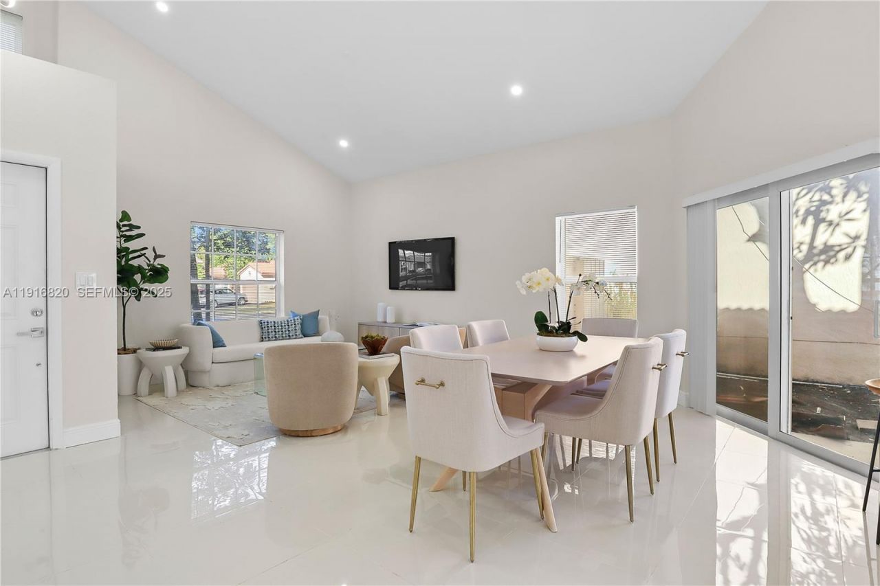 1223 NW 125th Ter, Sunrise, FL 33323 Photo