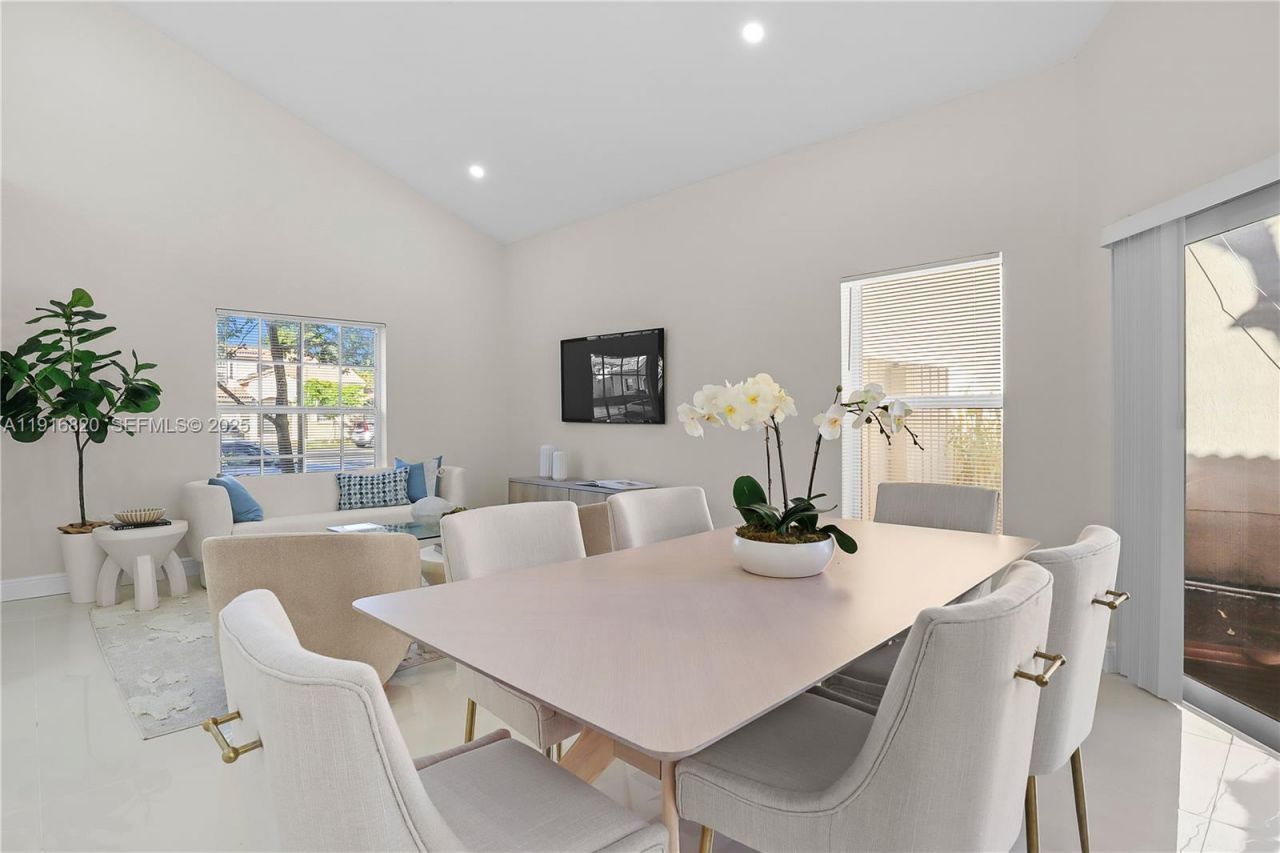 1223 NW 125th Ter, Sunrise, FL 33323 Photo