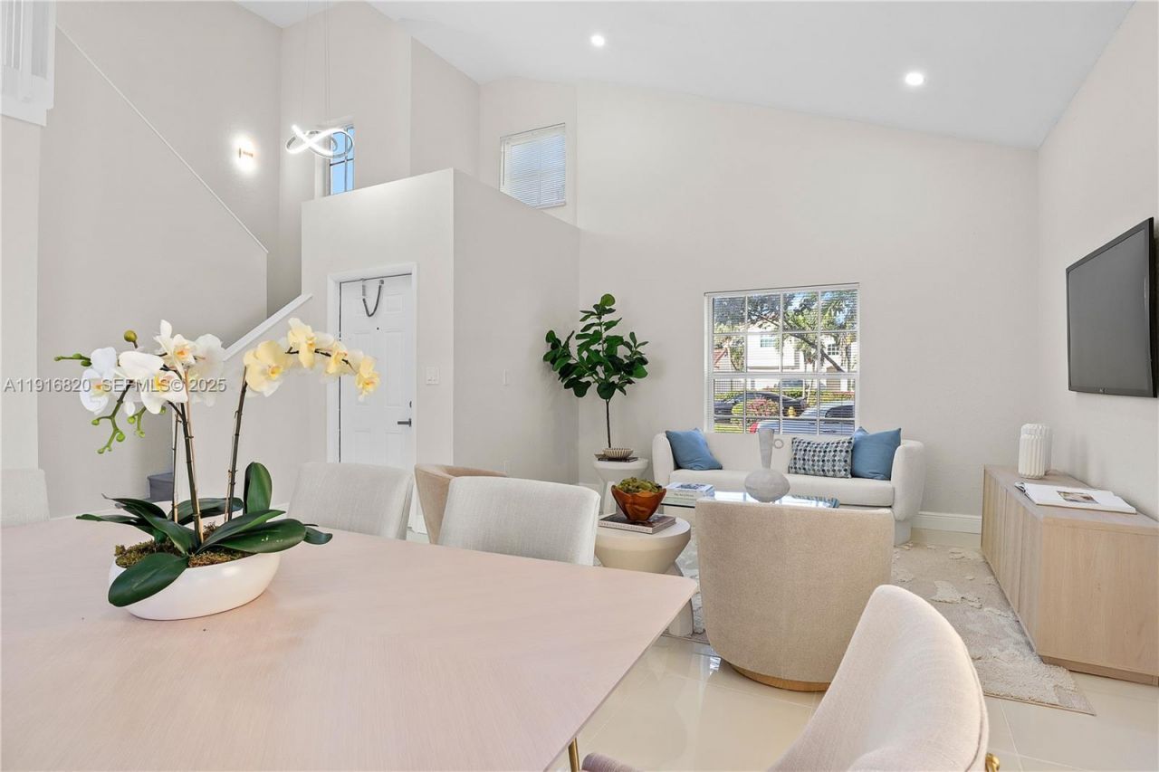 1223 NW 125th Ter, Sunrise, FL 33323 Photo