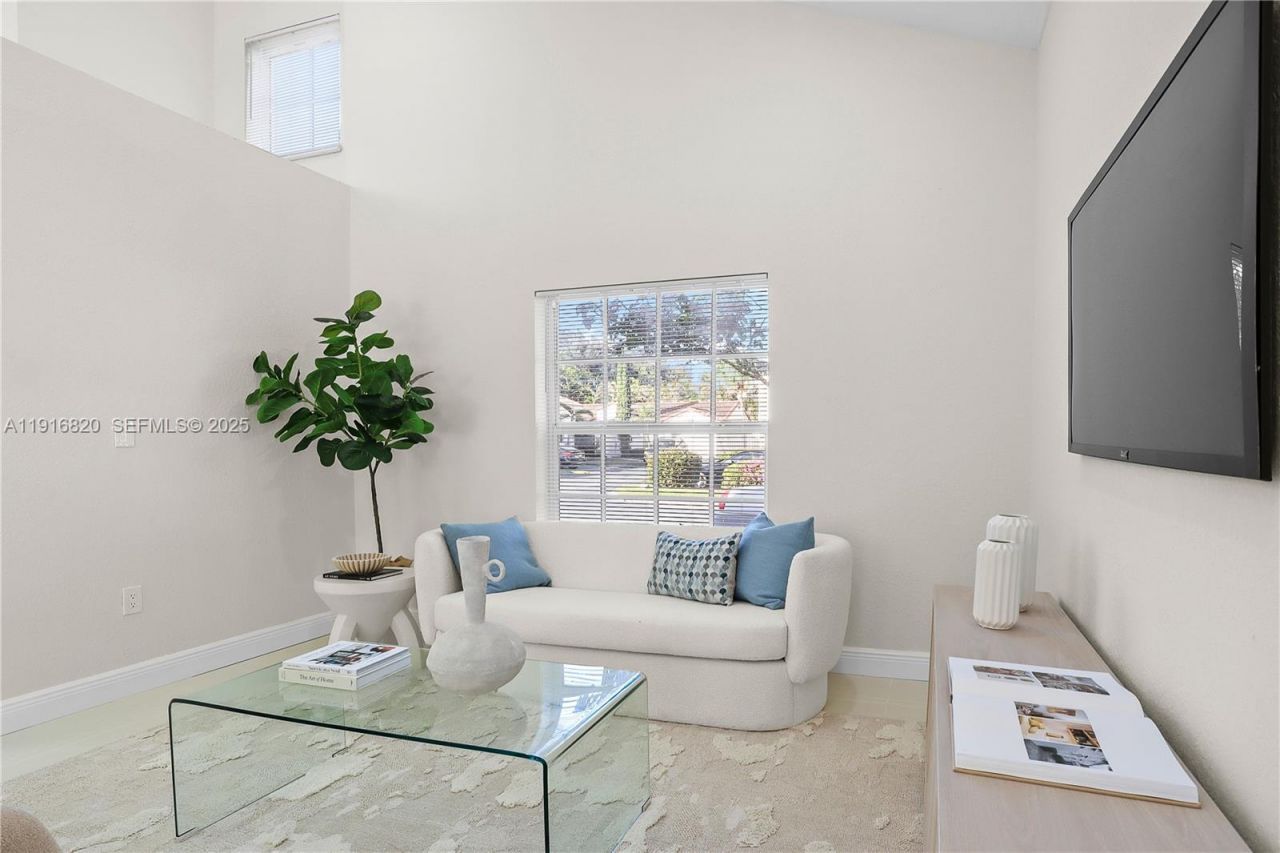 1223 NW 125th Ter, Sunrise, FL 33323 Photo