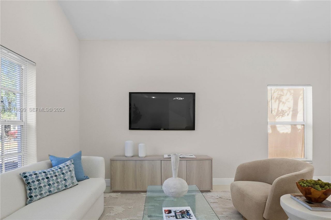 1223 NW 125th Ter, Sunrise, FL 33323 Photo