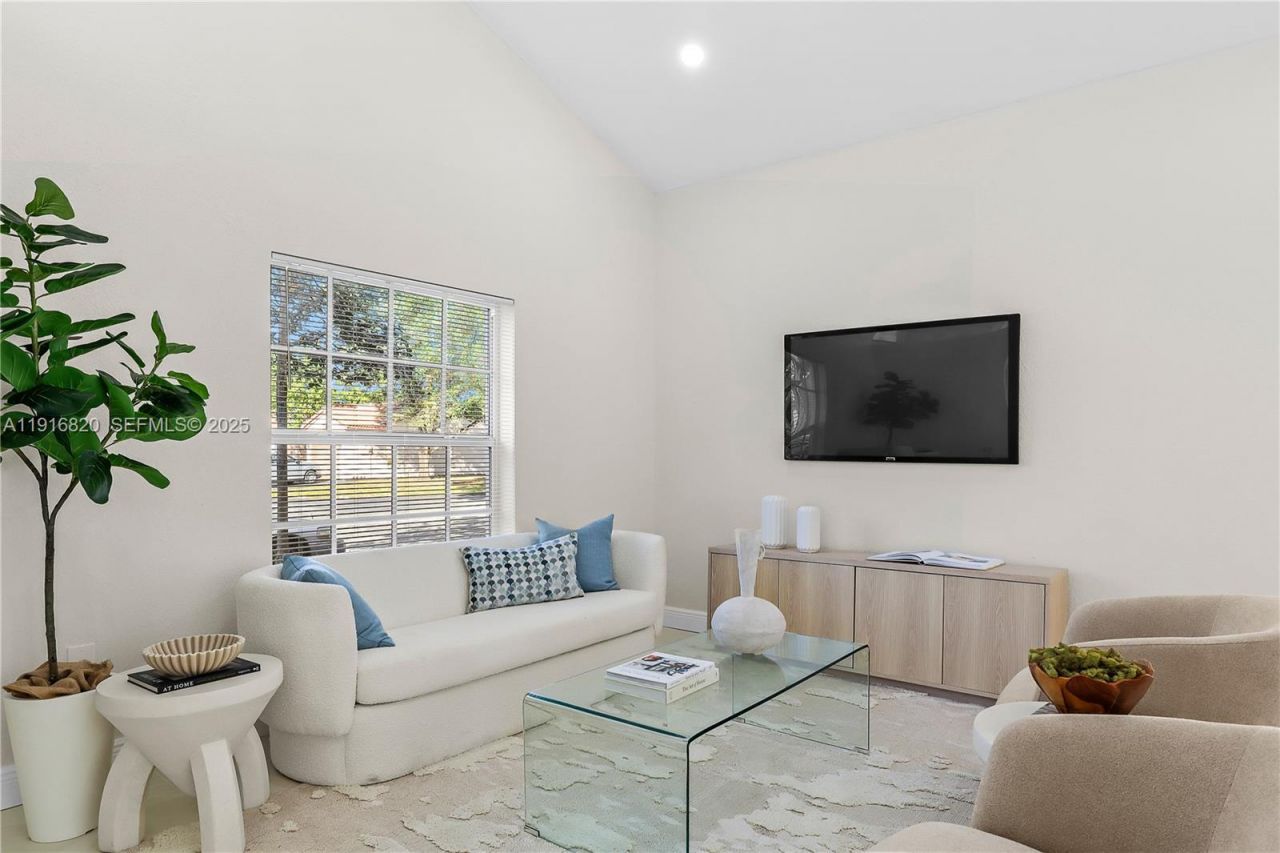 1223 NW 125th Ter, Sunrise, FL 33323 Photo