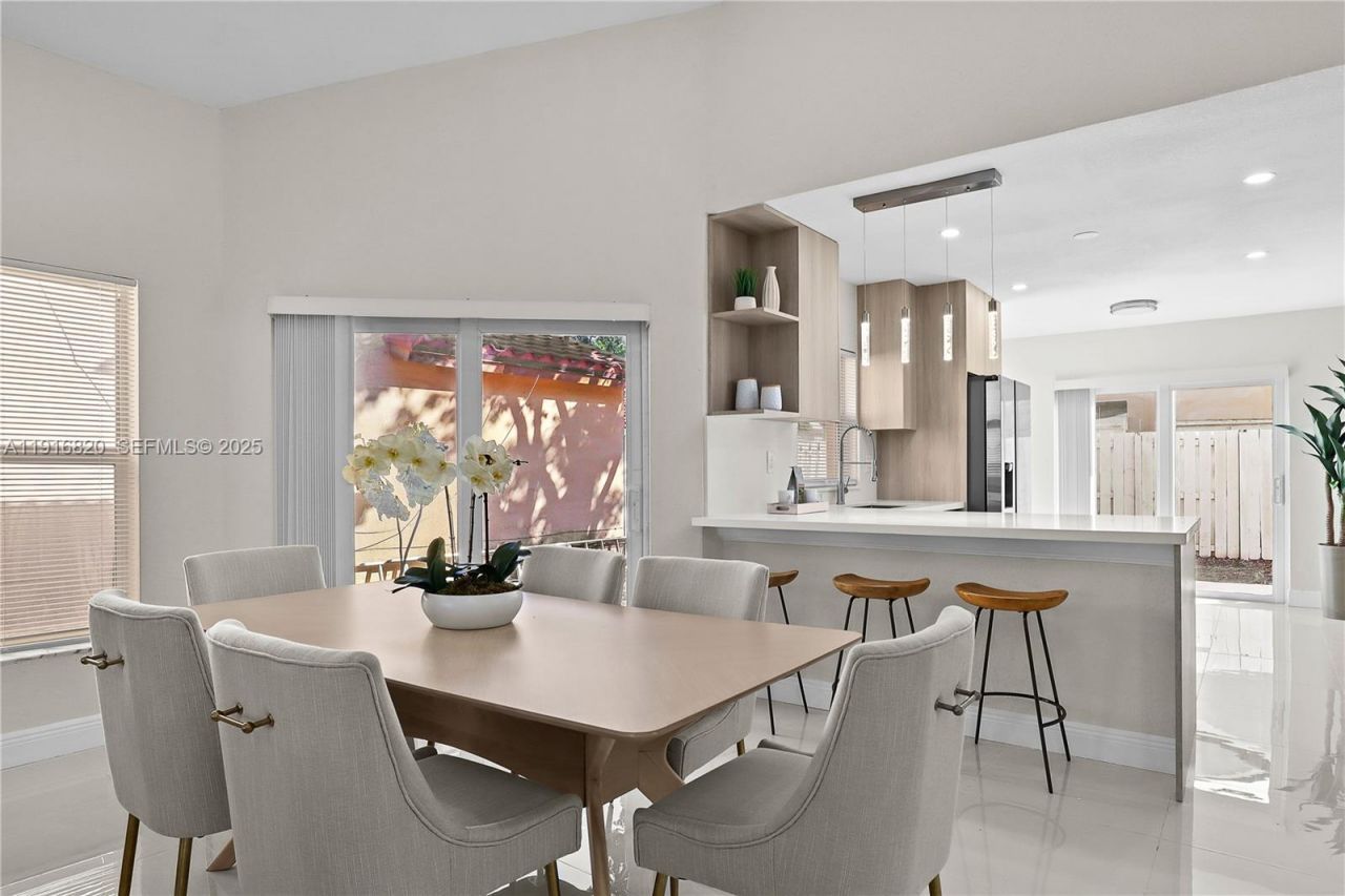 1223 NW 125th Ter, Sunrise, FL 33323 Photo