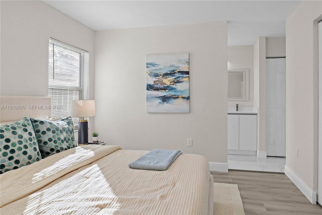 1223 NW 125th Ter, Sunrise, FL 33323 Photo