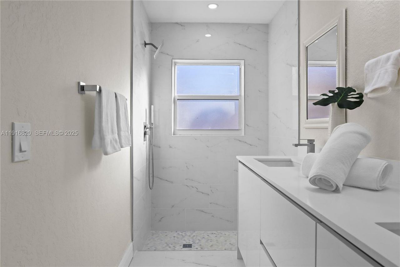 1223 NW 125th Ter, Sunrise, FL 33323 Photo