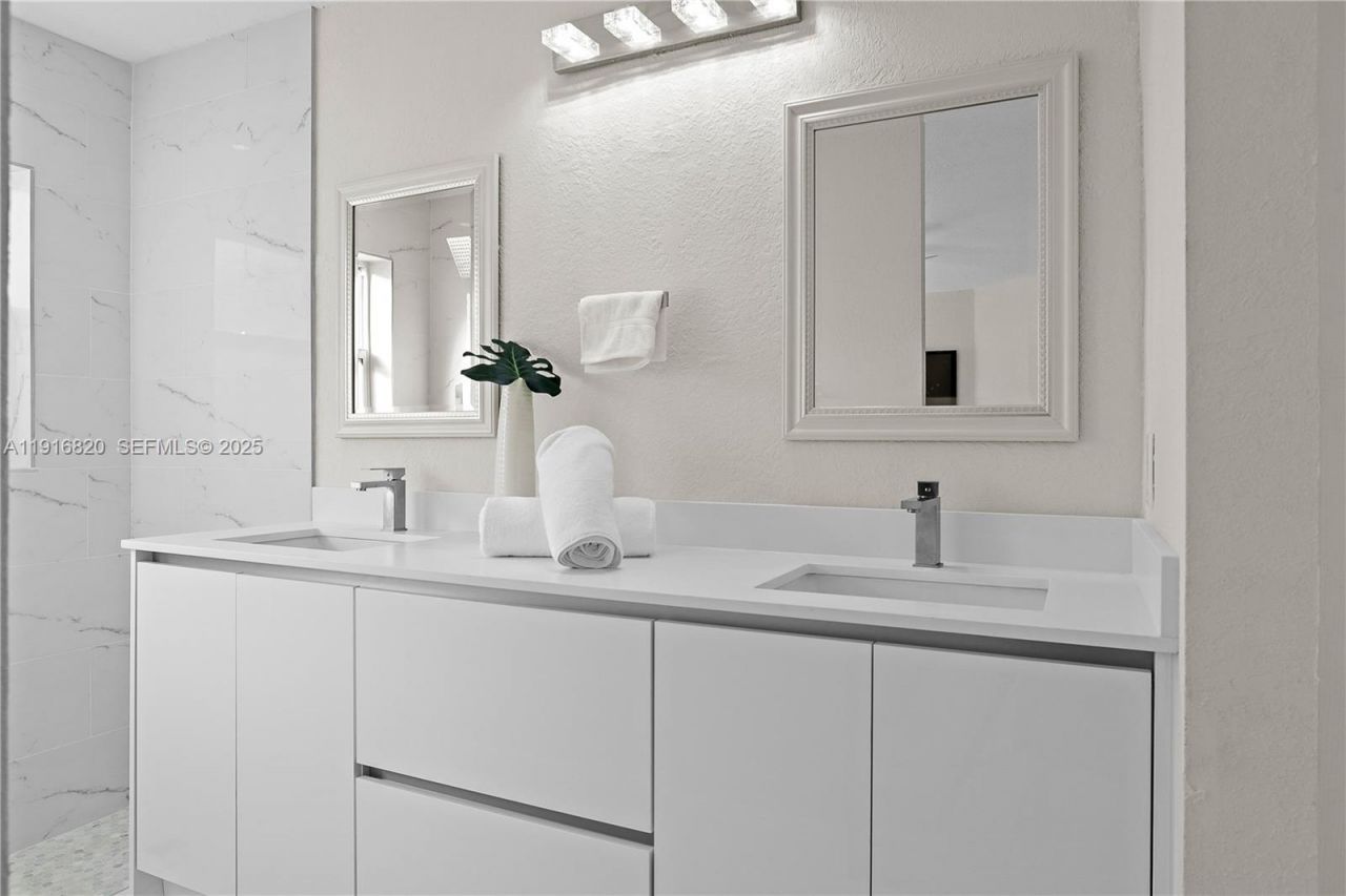 1223 NW 125th Ter, Sunrise, FL 33323 Photo