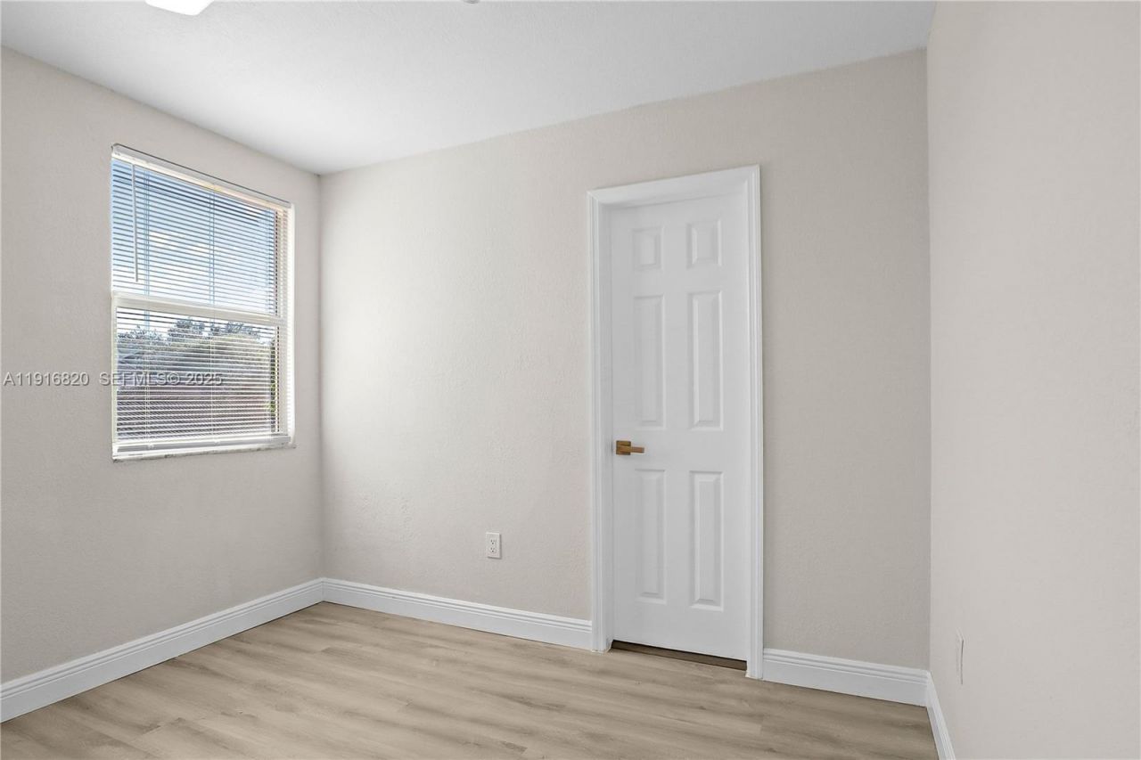 1223 NW 125th Ter, Sunrise, FL 33323 Photo