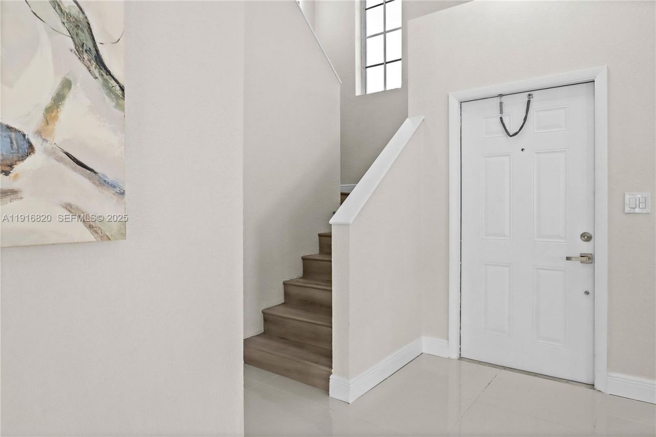 1223 NW 125th Ter, Sunrise, FL 33323 Photo