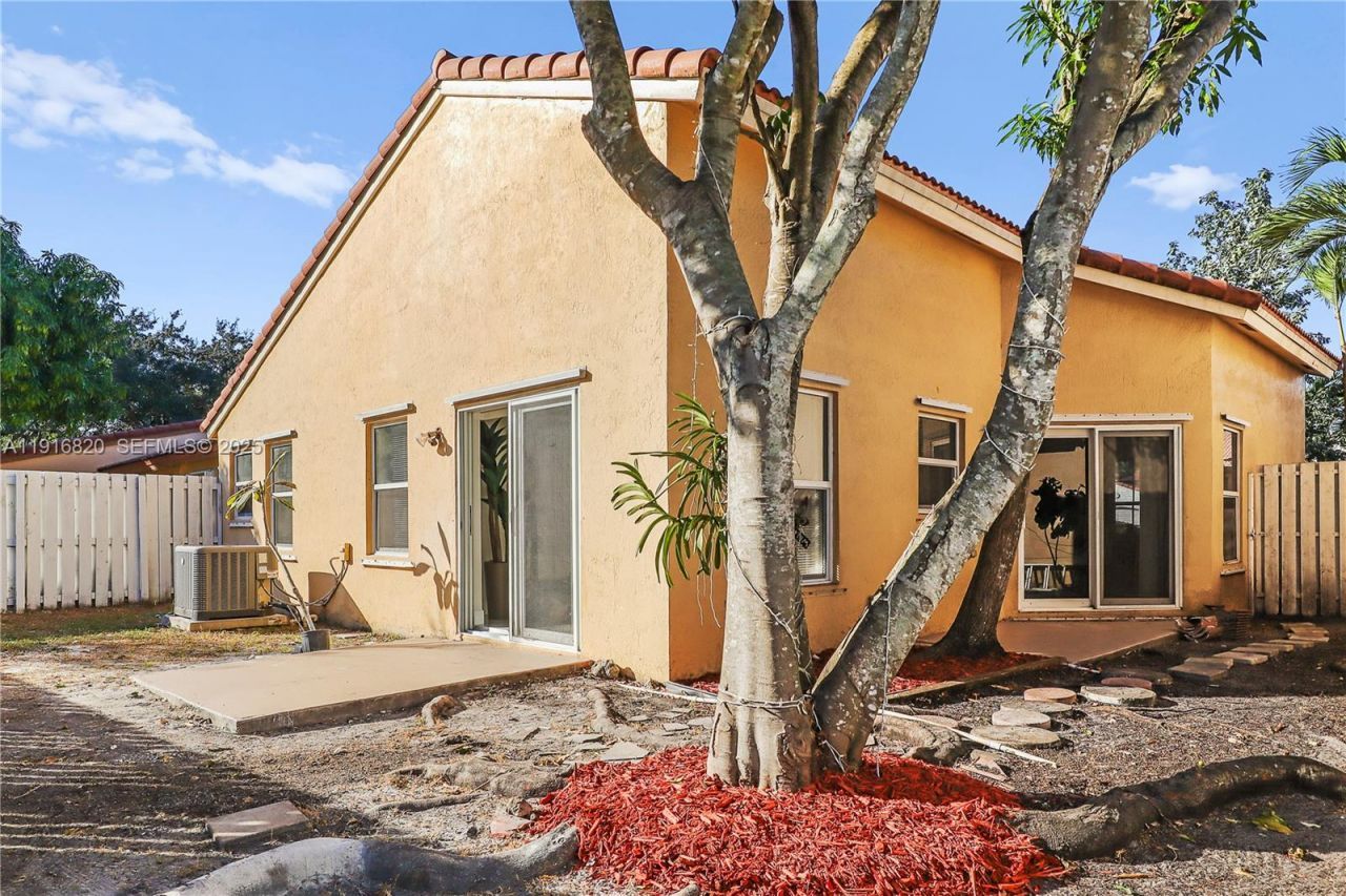 1223 NW 125th Ter, Sunrise, FL 33323 Photo