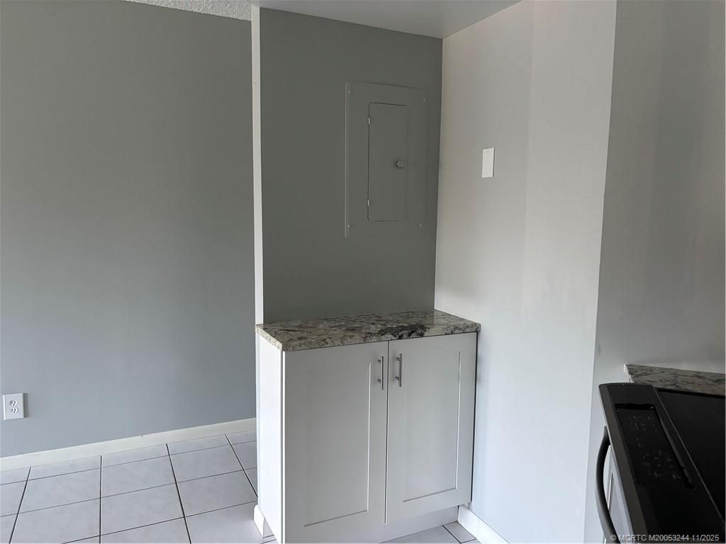 2041 NE Collins Circle, Unit 5-10, Jensen Beach, FL 34957 Photo