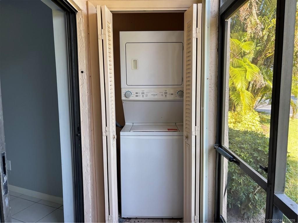 2041 NE Collins Circle, Unit 5-10, Jensen Beach, FL 34957 Photo