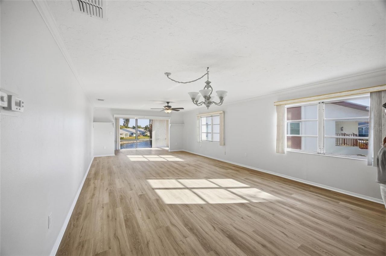 4859 Independence Drive, Bradenton, FL 34210 Photo